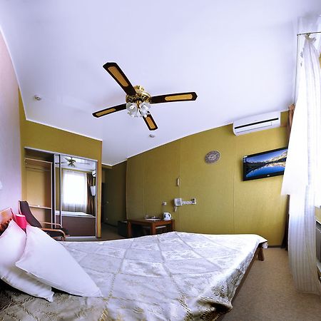 Hotel An-2 Kharkiv Extérieur photo