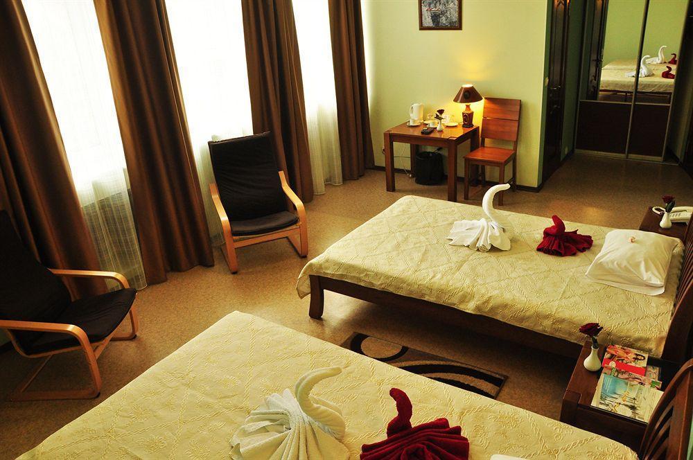 Hotel An-2 Kharkiv Extérieur photo
