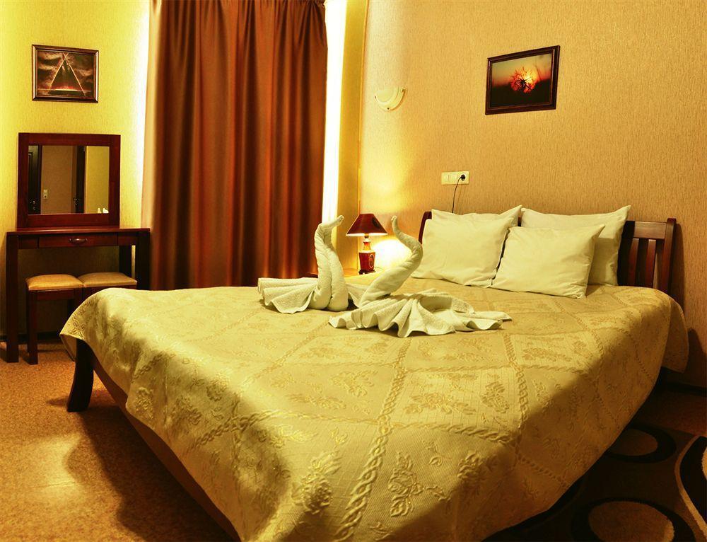 Hotel An-2 Kharkiv Extérieur photo