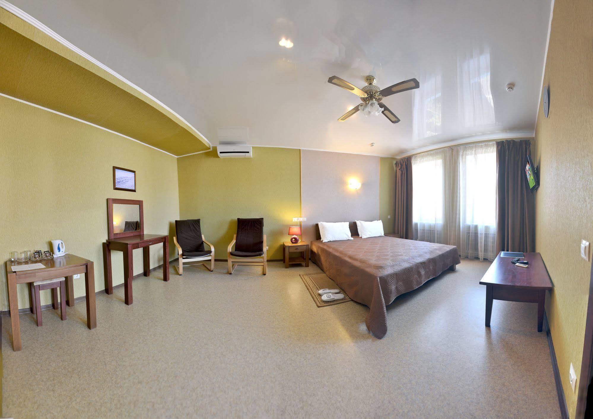 Hotel An-2 Kharkiv Extérieur photo