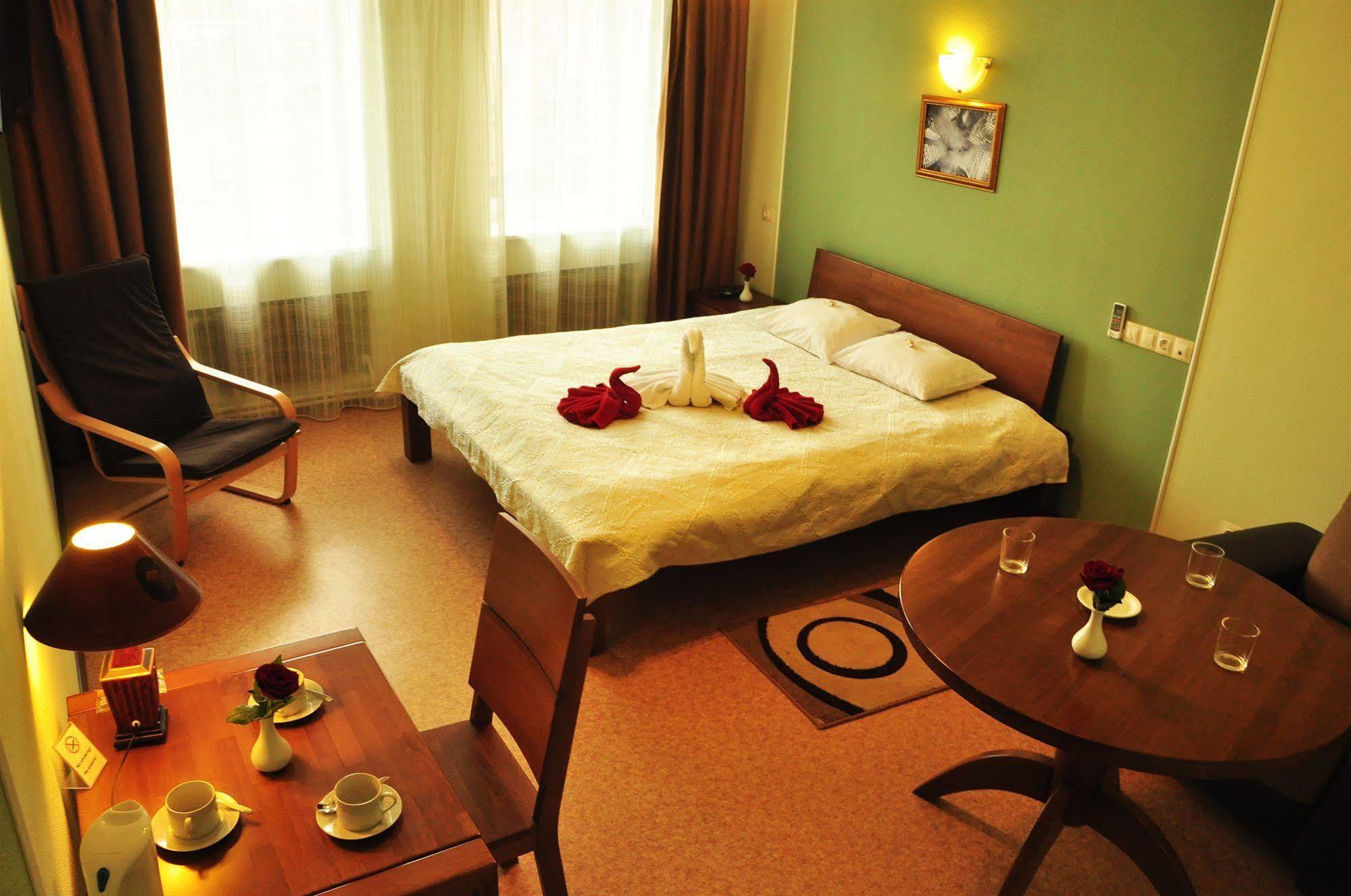 Hotel An-2 Kharkiv Extérieur photo