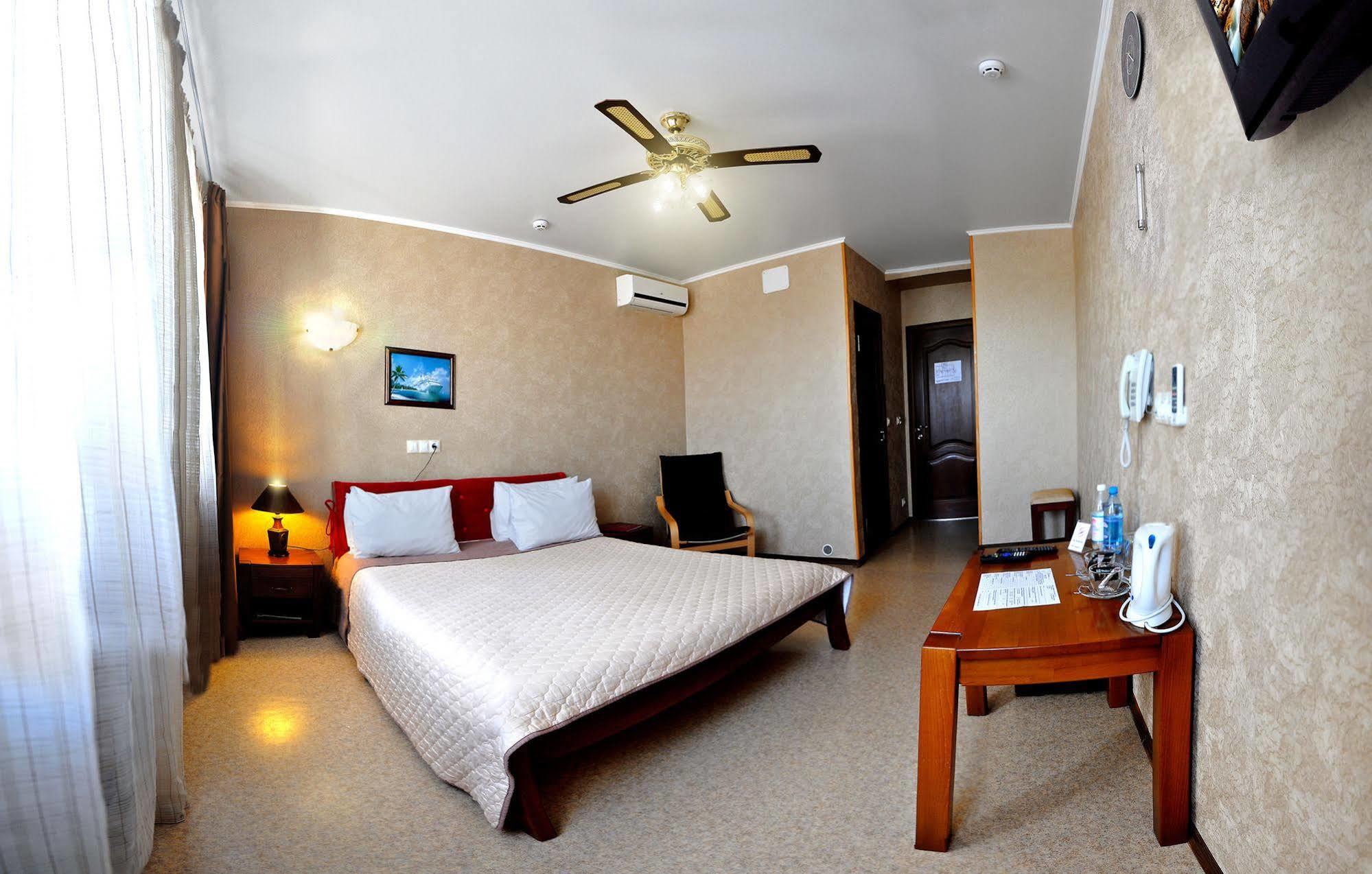 Hotel An-2 Kharkiv Extérieur photo