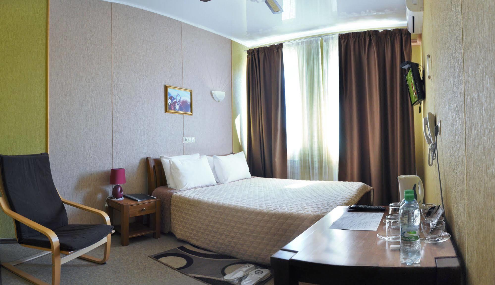 Hotel An-2 Kharkiv Extérieur photo