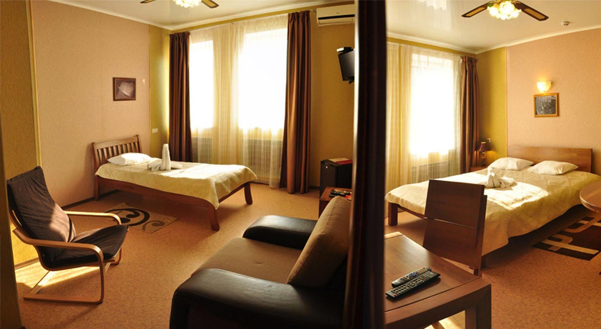 Hotel An-2 Kharkiv Extérieur photo