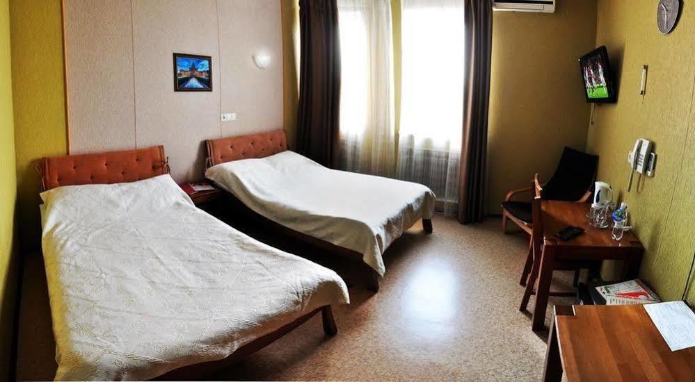 Hotel An-2 Kharkiv Extérieur photo