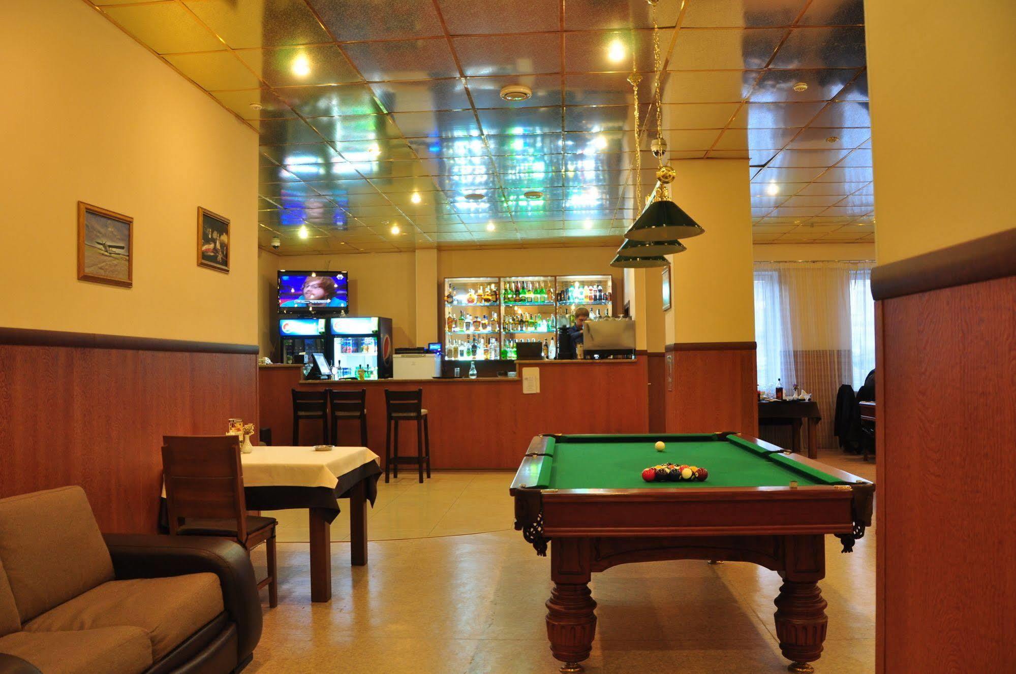 Hotel An-2 Kharkiv Extérieur photo